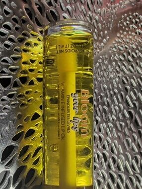 bloom Vitamin E Infused Lip Oil